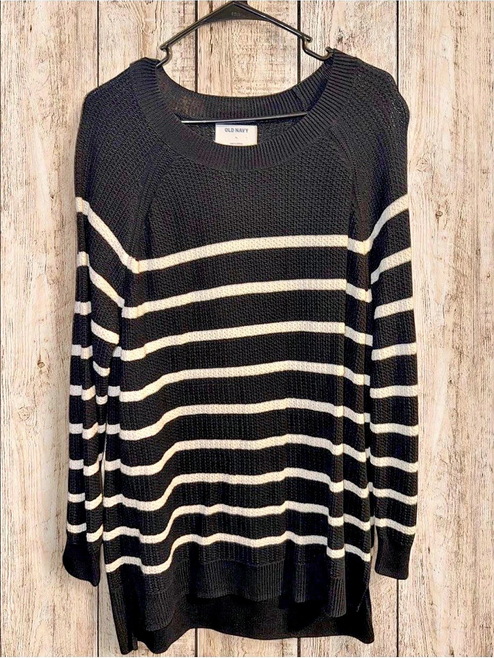 Old Navy Striped Crewneck Sweater in Black & White XL